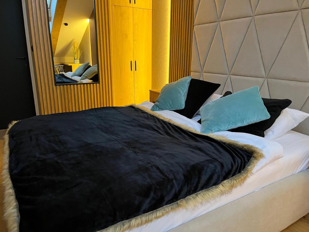 Royal Hill II Apartment เบียลกาตัทร์ชันสกา ภายนอก รูปภาพ